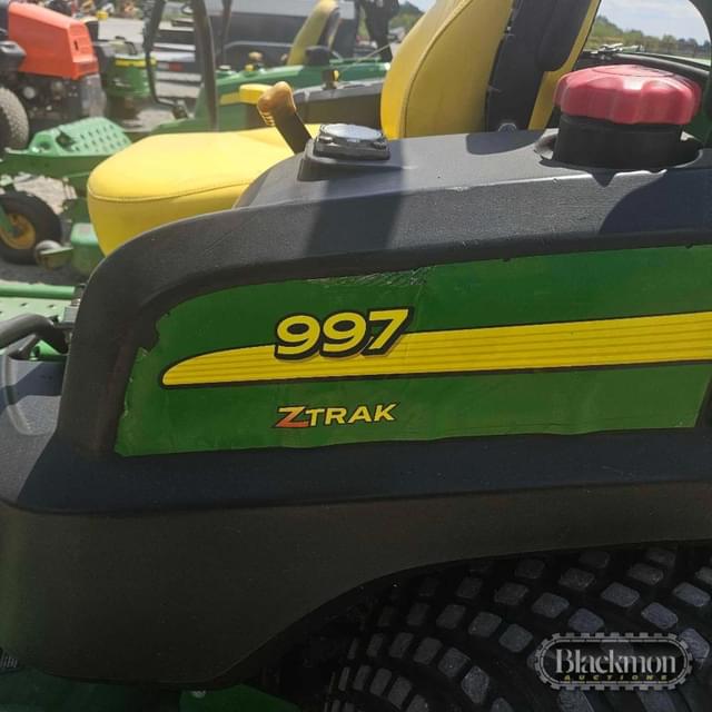 Image of John Deere 997 equipment image 1
