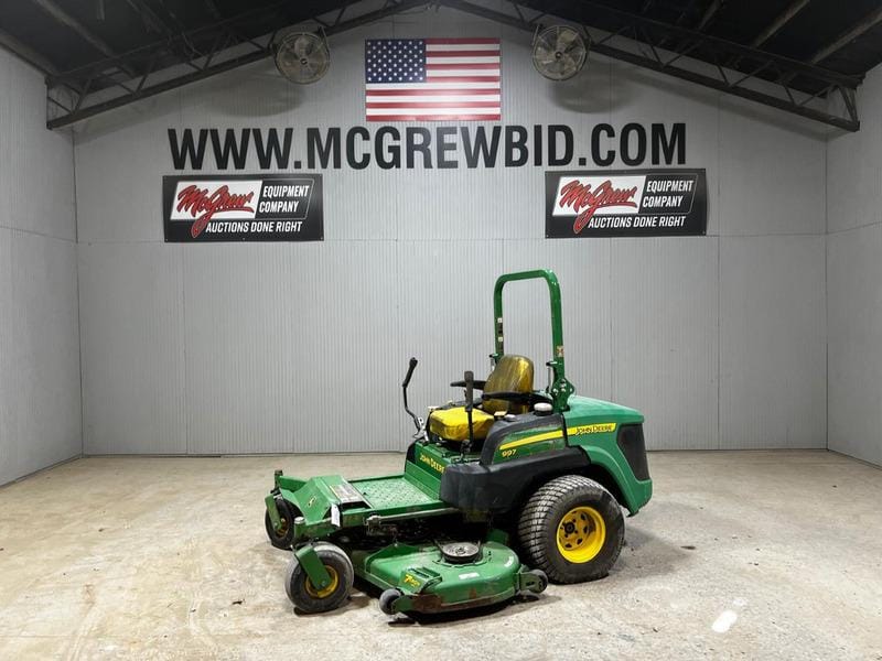John Deere 997 Equipment Image0
