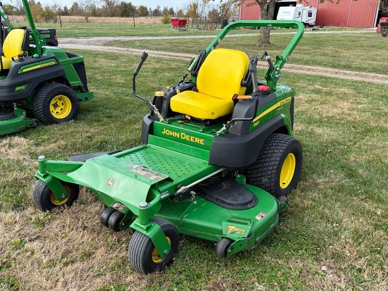 John Deere 997 Equipment Image0