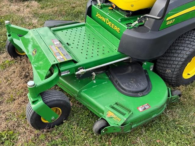 Image of John Deere 997 equipment image 1
