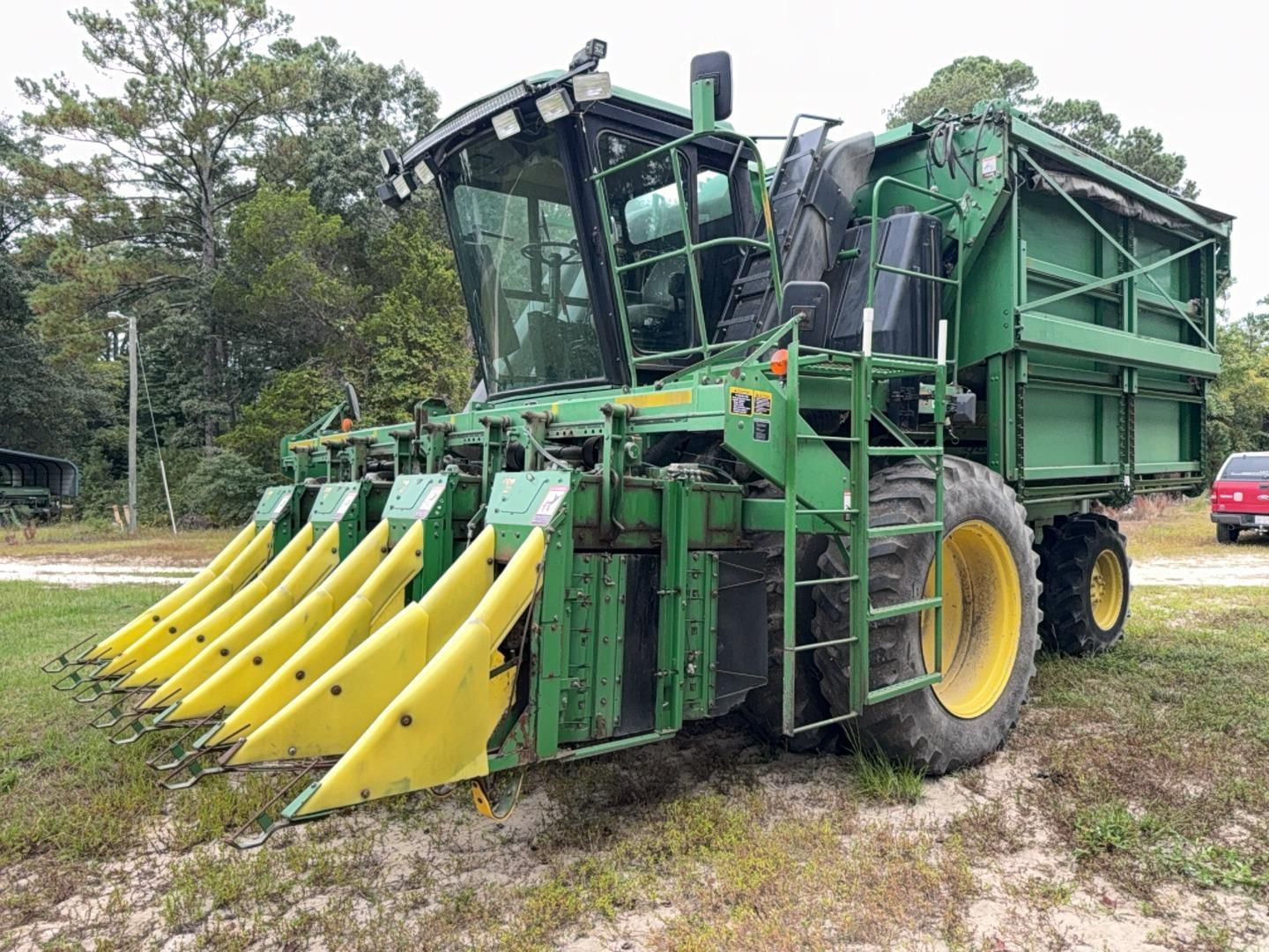 John Deere 9970 Equipment Image0
