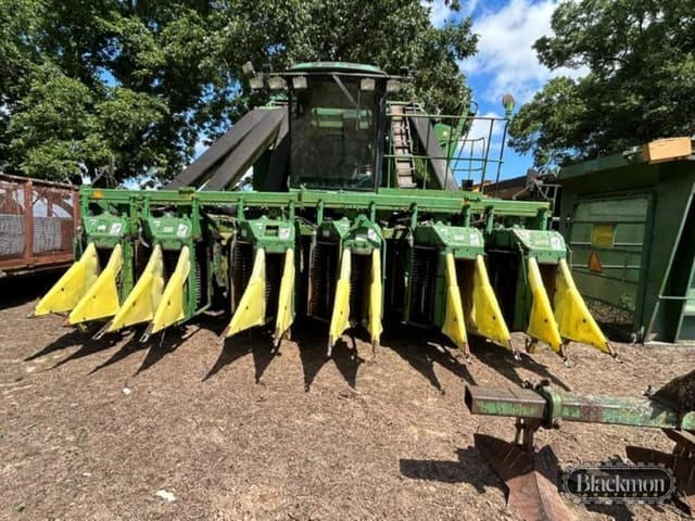 Image of John Deere 9976 equipment image 1