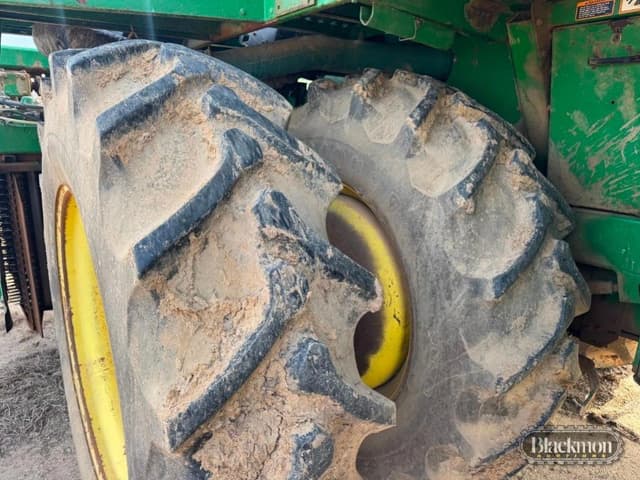 Image of John Deere 9976 equipment image 1