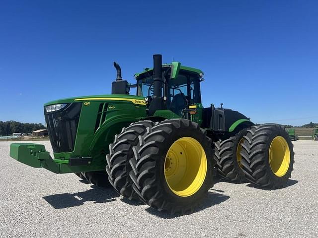 Image of John Deere 9R 640 equipment image 2