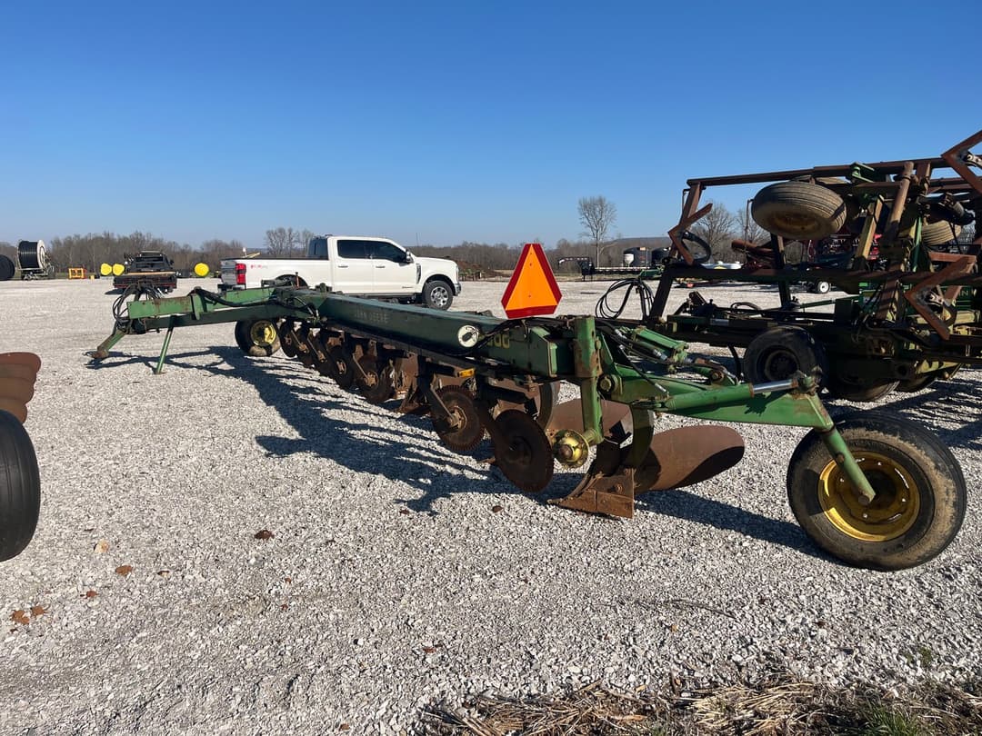 Image of John Deere 2800 Image 1