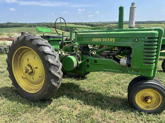 Image of John Deere A equipment image 3