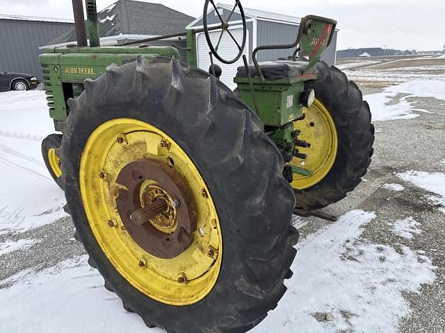 Image of John Deere A equipment image 1