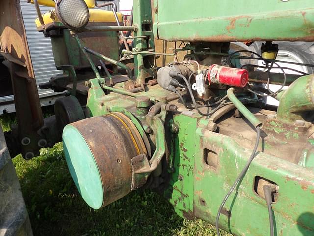 Image of John Deere A equipment image 2