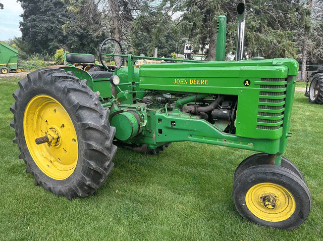 Image of John Deere A equipment image 3