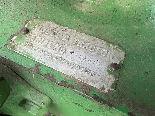 Image of John Deere A equipment image 4