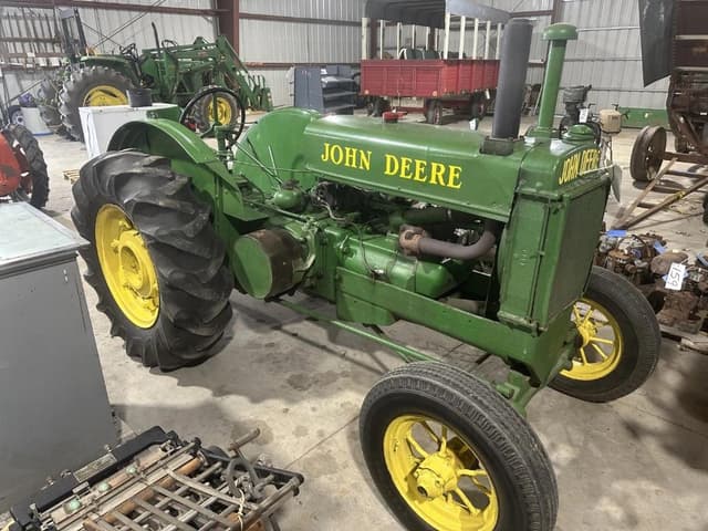 Image of John Deere A equipment image 3