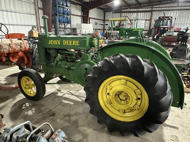 Image of John Deere A equipment image 1