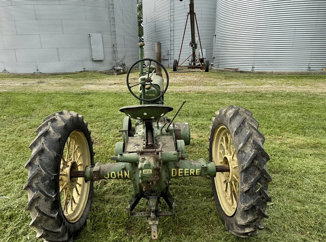 Image of John Deere A equipment image 3