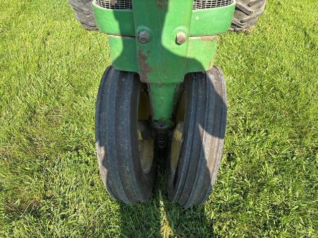 Image of John Deere A equipment image 3