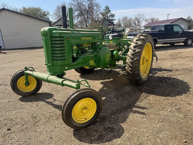 Image of John Deere A equipment image 2