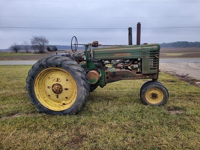 Image of John Deere A equipment image 2