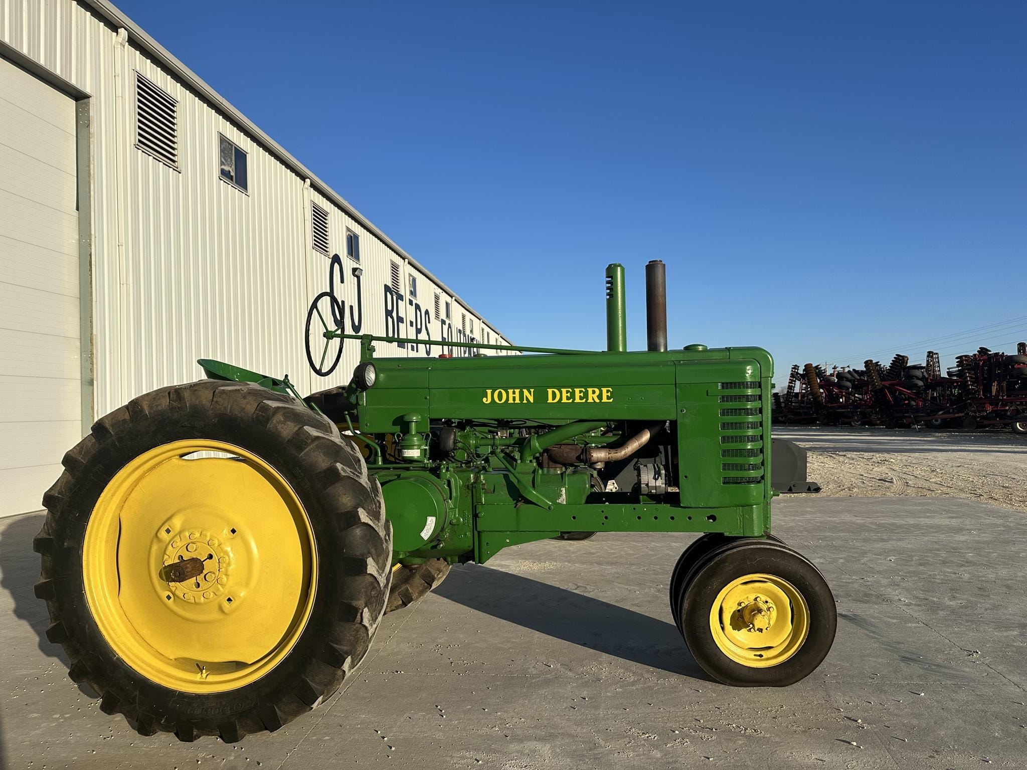 John Deere A Equipment Image0