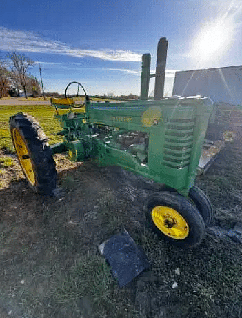 Image of John Deere A Image 0