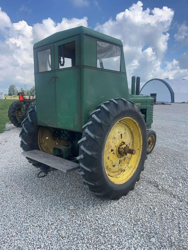 Image of John Deere A equipment image 4