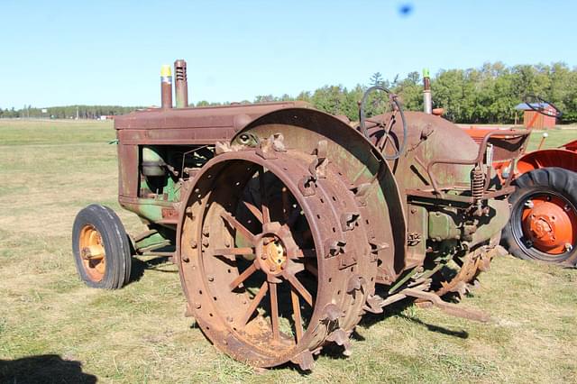 Image of John Deere A equipment image 4