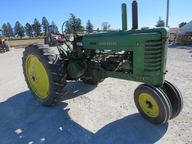 Image of John Deere A equipment image 2