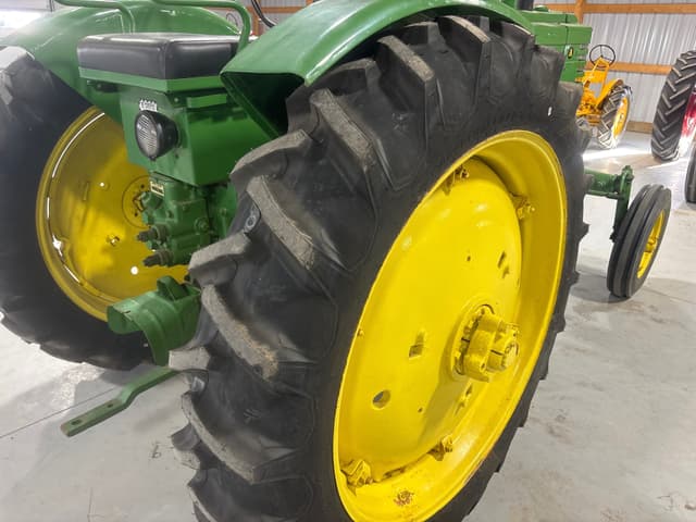 Image of John Deere A equipment image 4