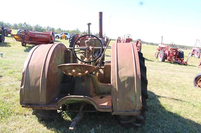 Image of John Deere A equipment image 3