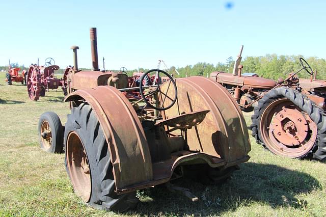 Image of John Deere A equipment image 2