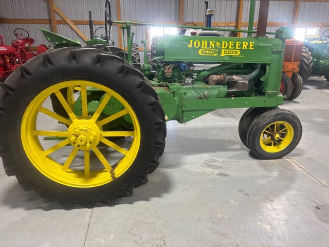 Image of John Deere A equipment image 1