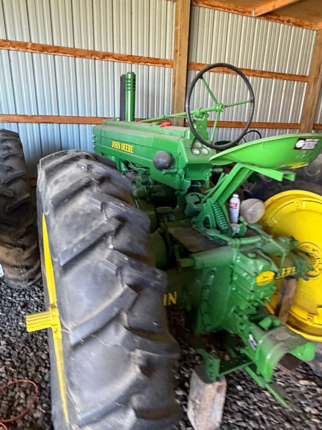 Image of John Deere A equipment image 3