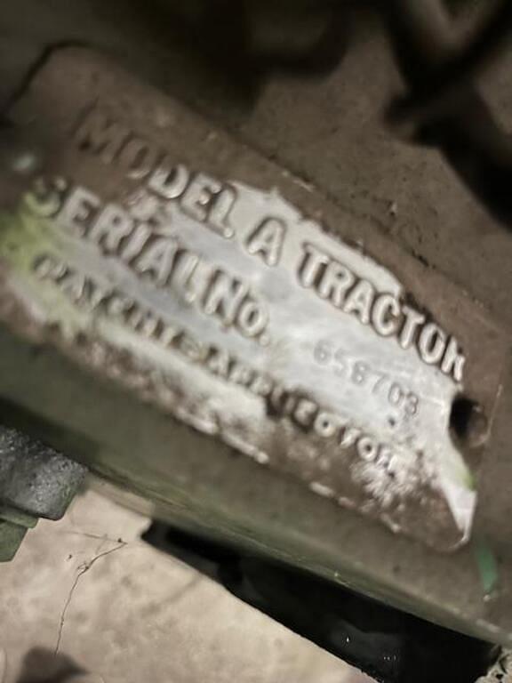 Image of John Deere A equipment image 3