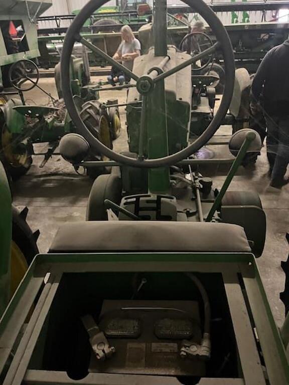 Image of John Deere A equipment image 4