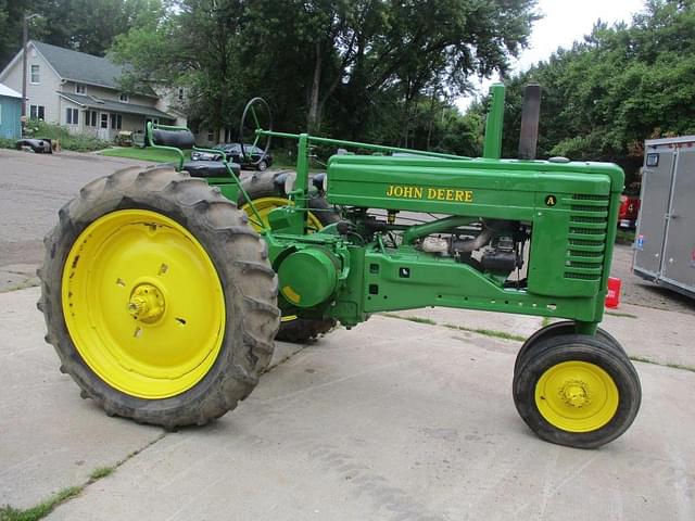Image of John Deere A equipment image 3