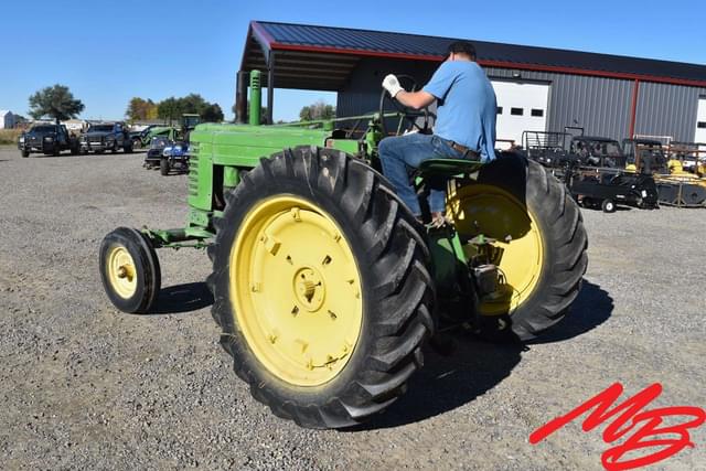 Image of John Deere A equipment image 3