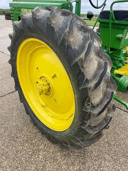 Image of John Deere A equipment image 4
