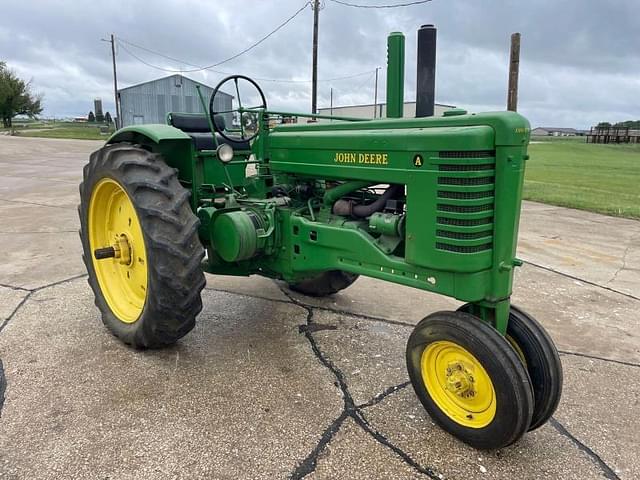 Image of John Deere A equipment image 1