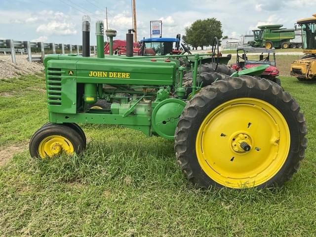 Image of John Deere A equipment image 1