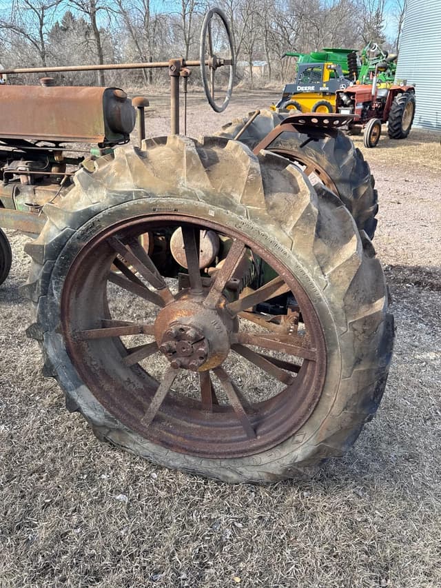 Image of John Deere A equipment image 4