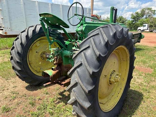 Image of John Deere A equipment image 4