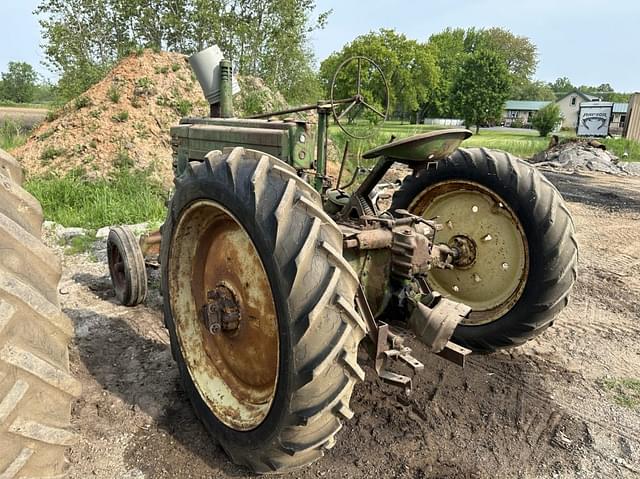 Image of John Deere A equipment image 1