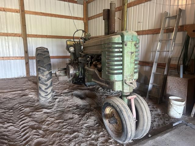 Image of John Deere A equipment image 1