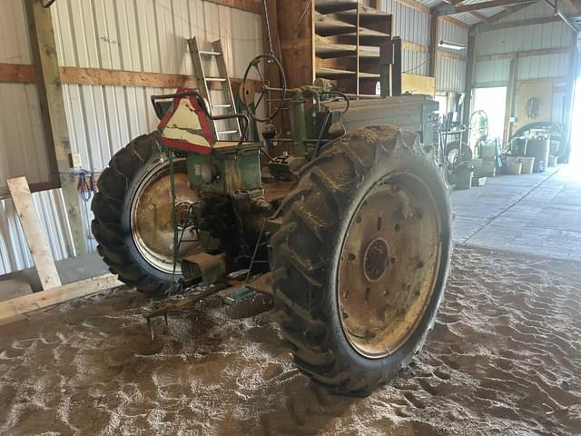 Image of John Deere A equipment image 4