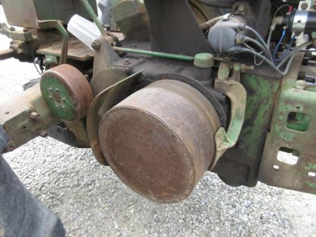 Image of John Deere A equipment image 4
