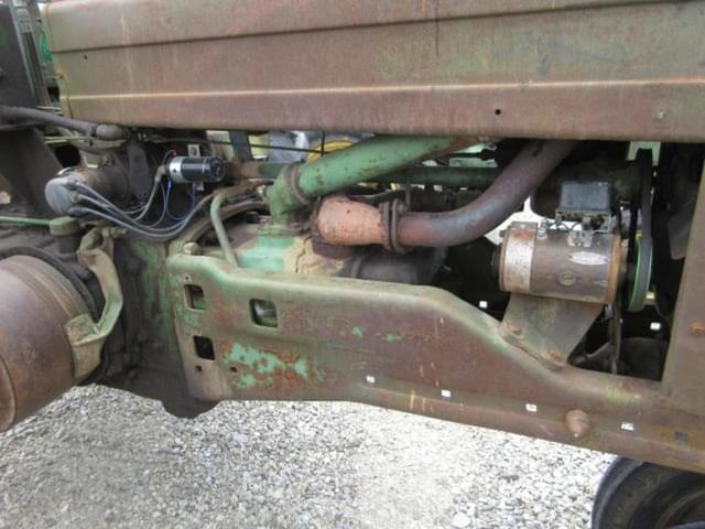 Image of John Deere A equipment image 3