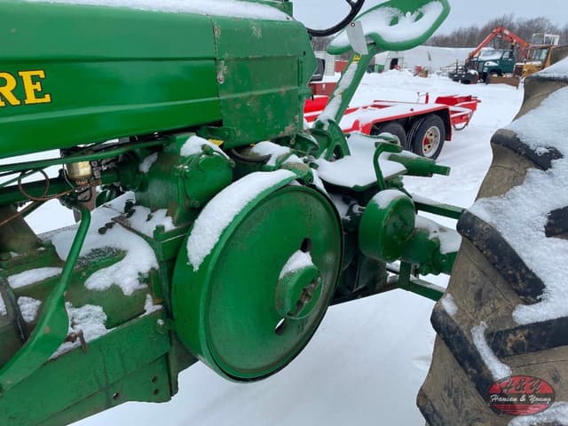 Image of John Deere A equipment image 3