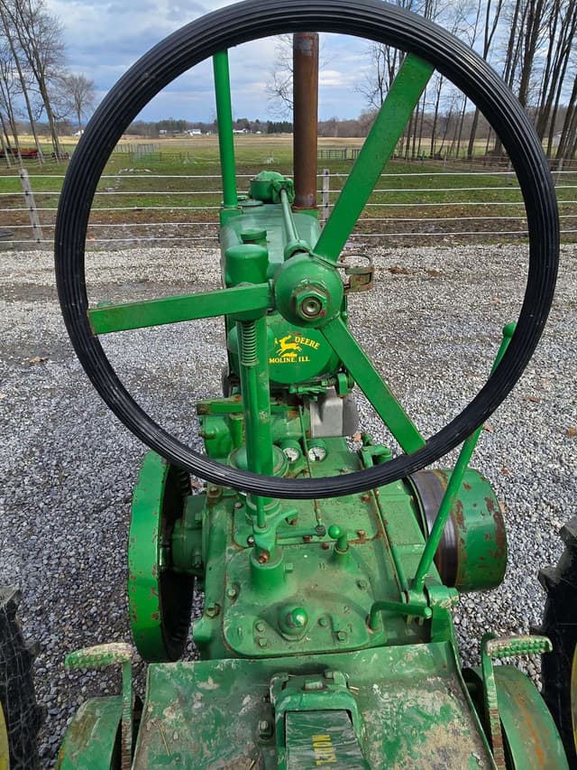 Image of John Deere A equipment image 4