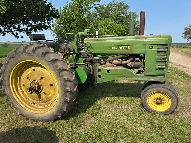 Image of John Deere A equipment image 1