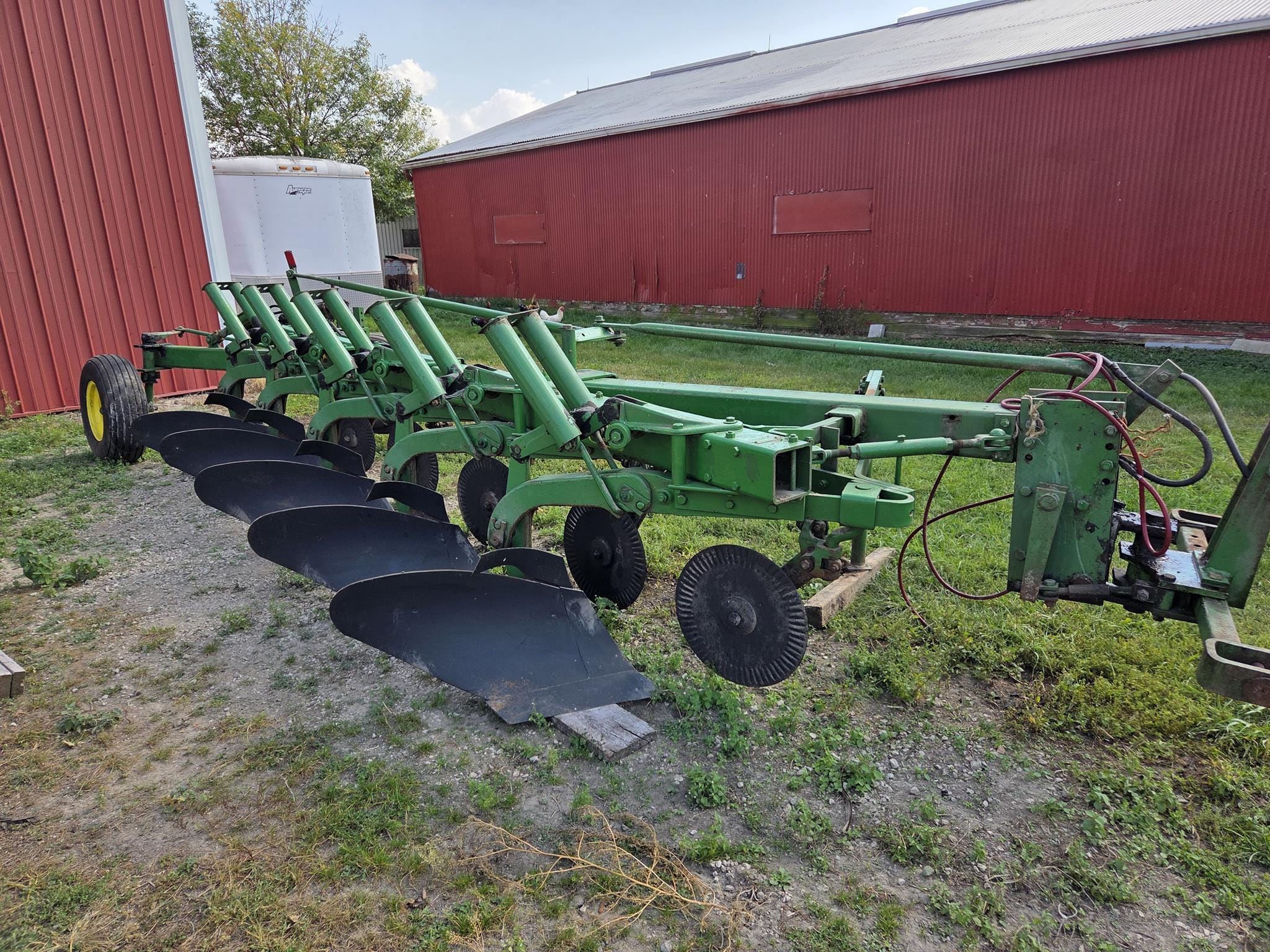 John Deere A2500 Equipment Image0