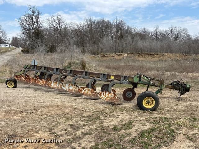 Image of John Deere 2700 equipment image 3