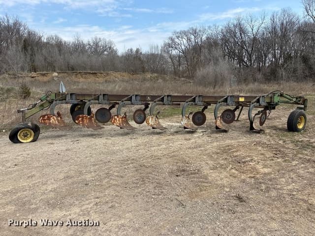 Image of John Deere 2700 equipment image 4